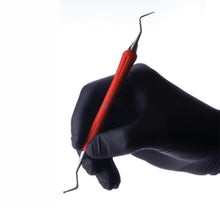 Pascal® Retrax® System PT-55 ErgoTone Grip - Même forme de tête que notre empaqueteur de cordon le plus populaire, le R-55. Tête arrondie Circlet®, pointes dentelées en acier inoxydable Intensity Steel™, antidérapant, sensation tactile, poignée en silicone ErgoTone™ rouge. | Curion Dental